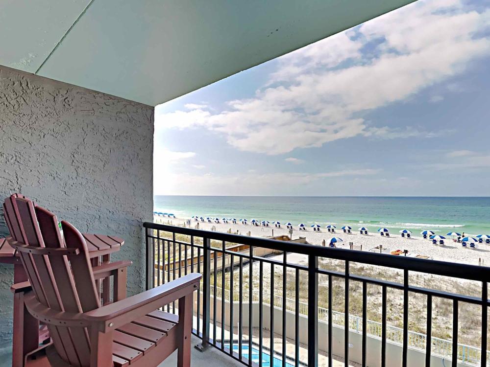 Two-Bedroom Apartment with Ocean View interior
